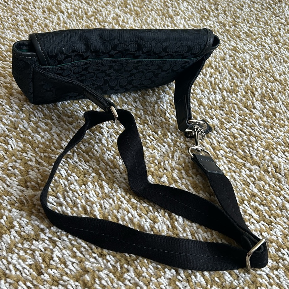 Coach - Picture 2 of 4